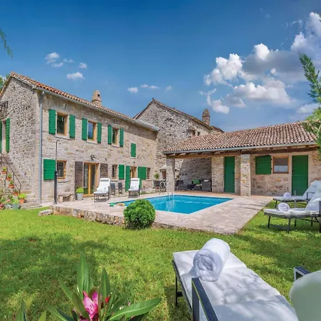 Feriehus Amazing In With Wifi And 2 Bedrooms *