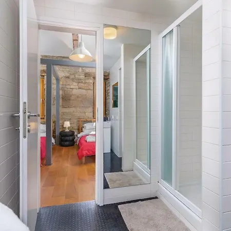 Amazing In With Wifi And 2 Bedrooms Buzet